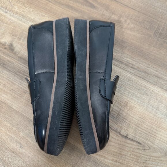 Naturalizer Zoren Loafers Black Vegan Patent Leather Minimalist Simple 6 - Picture 3 of 11